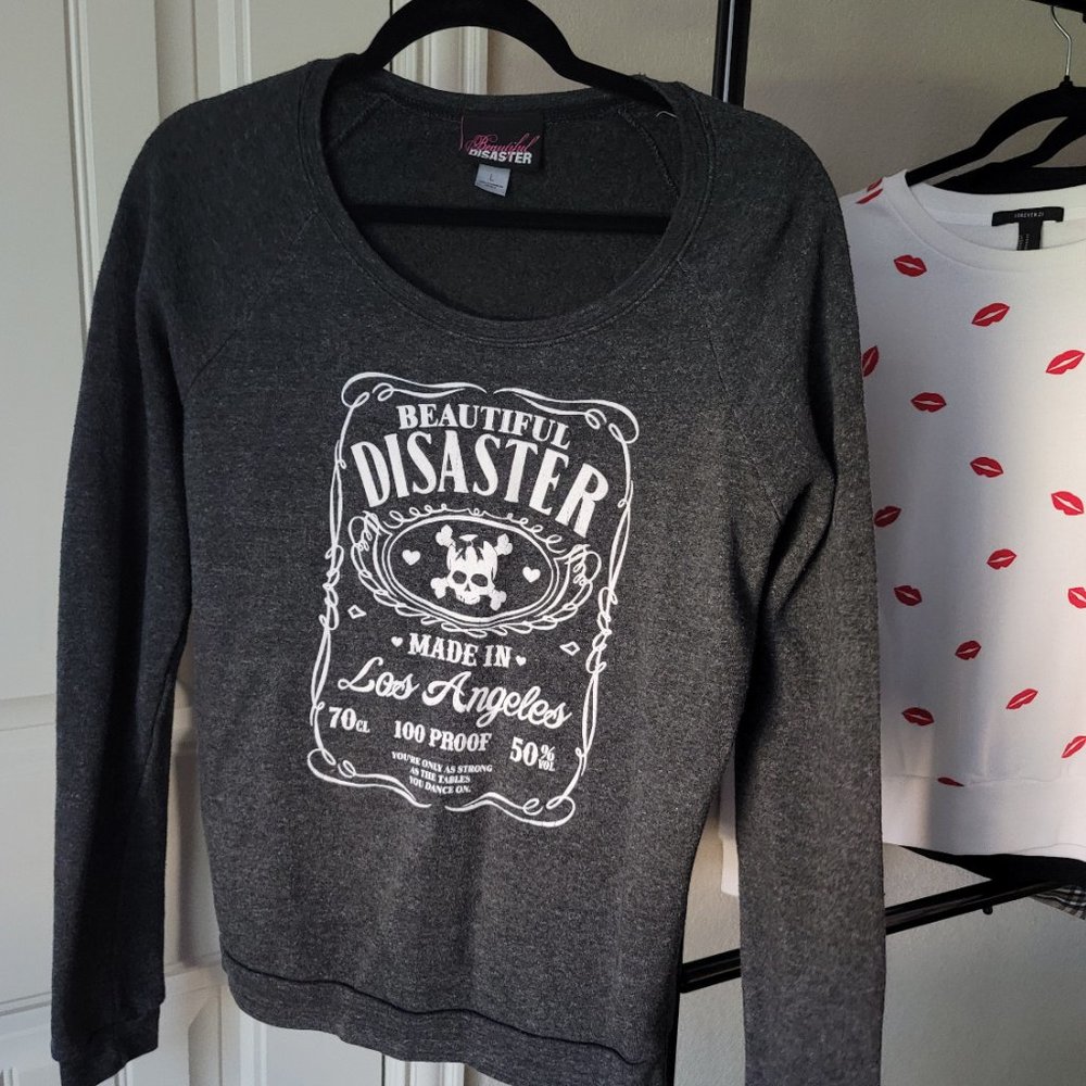 BEAUTIFUL DISASTER sweater